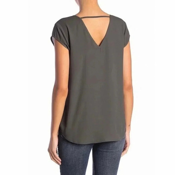 Halogen Double V-neck Top - Picture 2 of 8